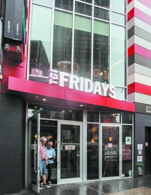 A TGI Fridays restaurant on 34th Street in New York on Aug. 15. (Benjamin Chasteen/The Epoch Times)
