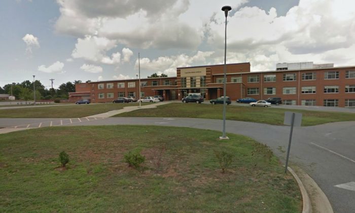 North Carolina: Carver High School on Lock Down After Shooting, At ...