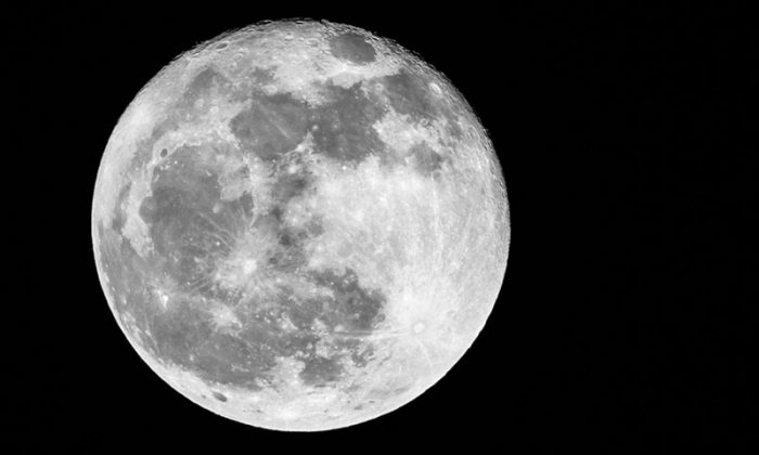 Is the Moon Man-Made? | moon | The Epoch Times