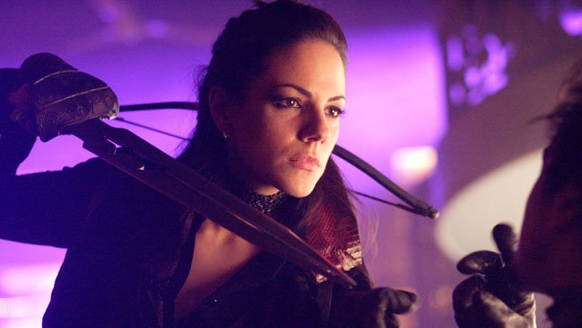 Lost Girl Season 4 Finale Spoilers Bo Becomes Dark Queen Rainer And Kenzi Die The Epoch Times