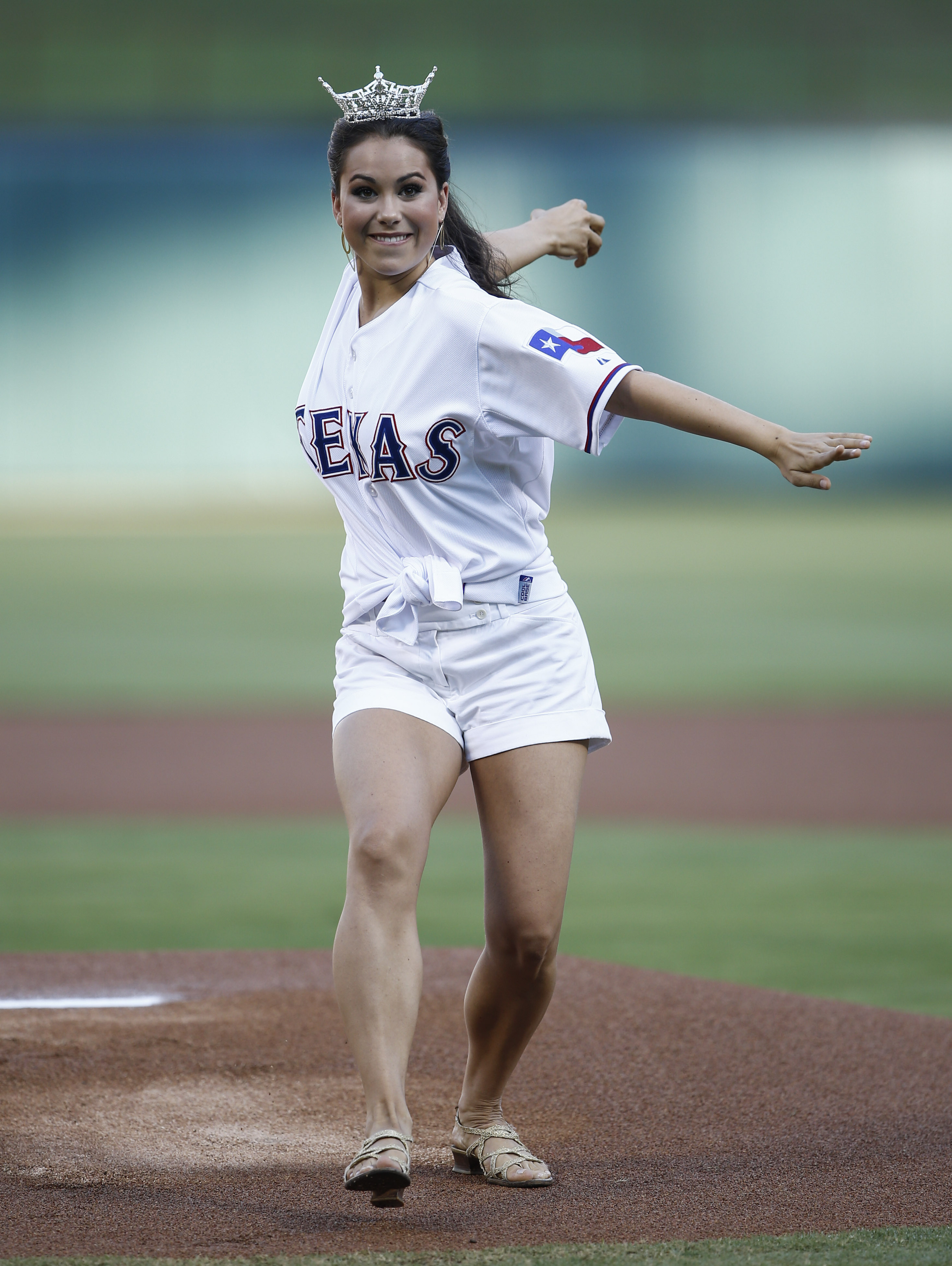 Miss Texas Monique Evans Tries For Miss America Photos Age