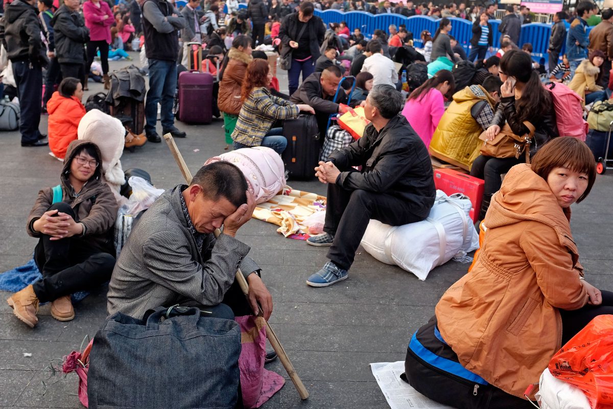 Migrant Workers Walk Hundreds of Miles Home for Chinese New Year ...