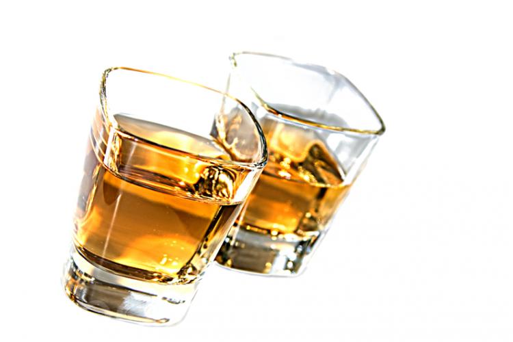 National Health Service sensible drinking limits are: No more than 21 units of alcohol per week for adult males; no more than 14 per week for adult females. Bourbon or whiskey at 40% volume in a 25 ml measure is counted as one unit. (Epoch Times)