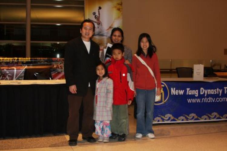 Mr. Nguyen and his family at the Divine Performing Arts 2009 World Tour in Dallas. (The Epoch Times)