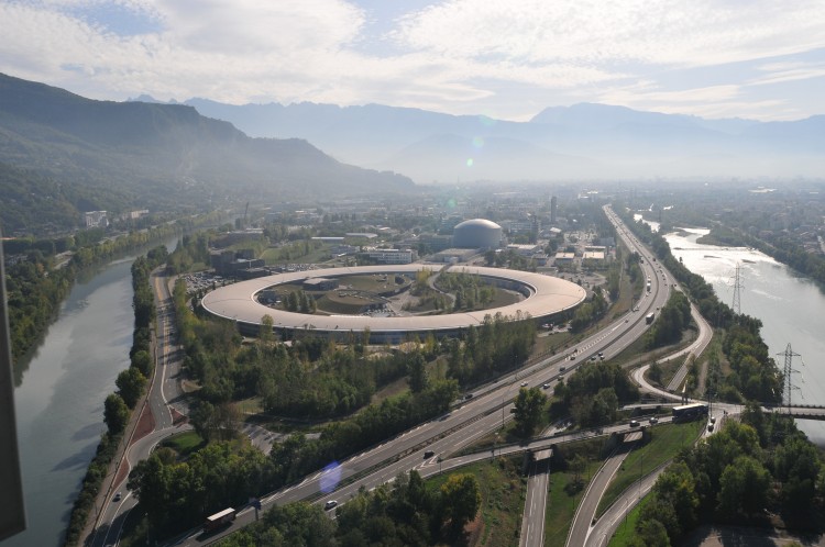 The European Synchrotron Radiation Facility (ESRF) is located in Grenoble, France. The experiments were performed using beams of X-rays provided by one of the world's most brilliant light sources. (ESRF)