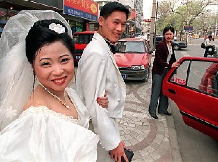 Tens of thousands are unable to marry in China due to Hukou system. (Getty Images)
