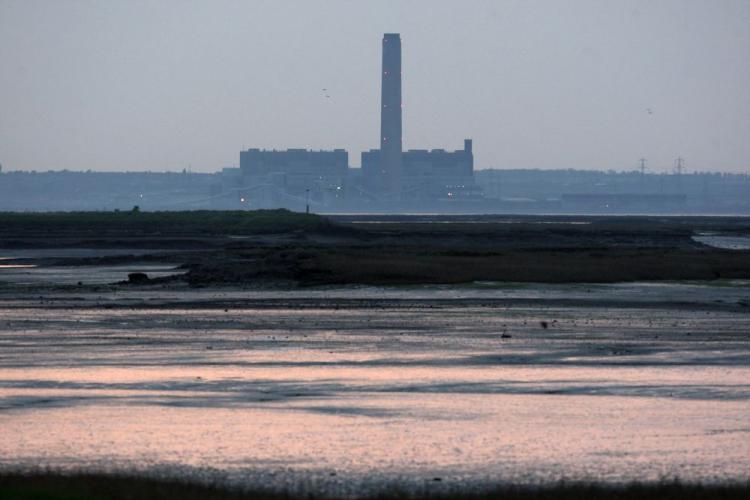 A general view of Kingsnorth coal and oil-fired power station owned by energy company E.ON situated in the Medway Estuary on April 23 in Kent, England. Dutch companies, in addition to British, also have the go-ahead to try pumping C02 emissions undergroun (Oli Scarff/Getty Images)