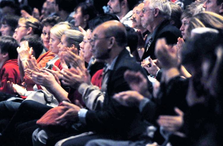 Audience on the opening night at the Adelaide Entertainment Centre (Scott Hu/The Epoch Times)