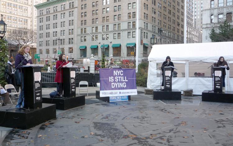 IN MEMORY: For 24 hours, volunteers from Housing Works read the names of those who have died from AIDS. The vigil is part of World AIDS Day.  (Christine Lin/Epoch Times)