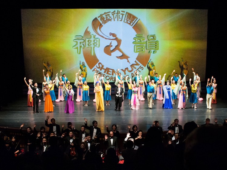 Shen Yun Performing Arts Touring Company's curtain call