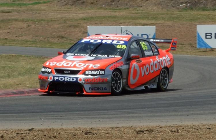 Whincup on his way to the 2008 Championship title at Oran Park, NSW last weekend. (Dennis Dalbon )