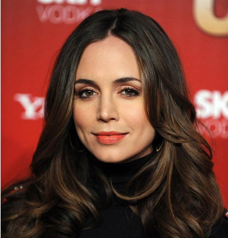 Eliza Dushku arrives at the Us Weekly Hot Hollywood Event at Voyeur on November 18, 2009 in Los Angeles, California. (Frazer Harrison/Getty Images)