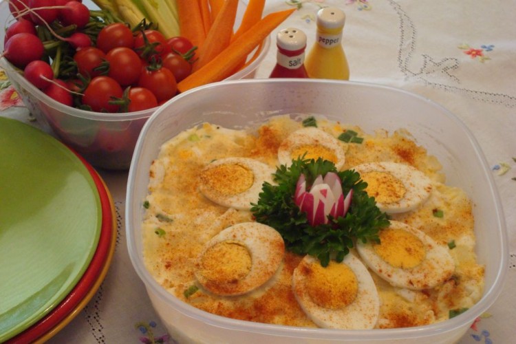 LETS PICNIC: Old-fashioned potato salad. (Sandra Shields/The Epoch Times)