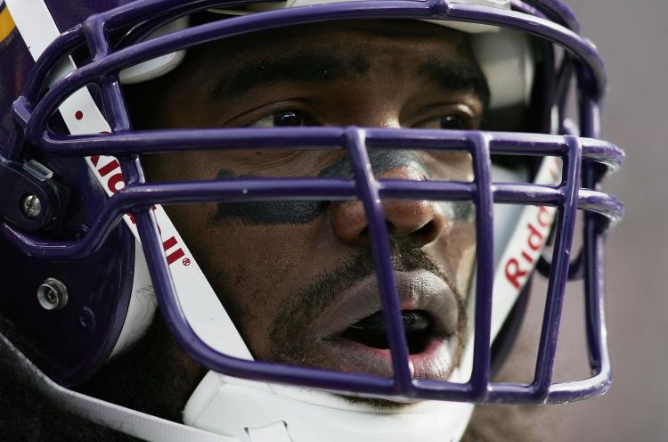 Randy Moss has been traded back to the Minnesota Vikings. He is shown here in a file photo of Moss with the Vikings in 2005. (Andy Lyons/Getty Images)