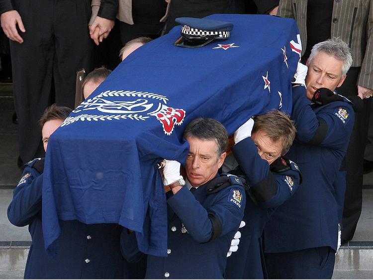 Officers carry the casket of Senior Constable Len Snee after his funeral on May 13, 2009 in Napier, New Zealand. (Marty Melville/Getty Images)