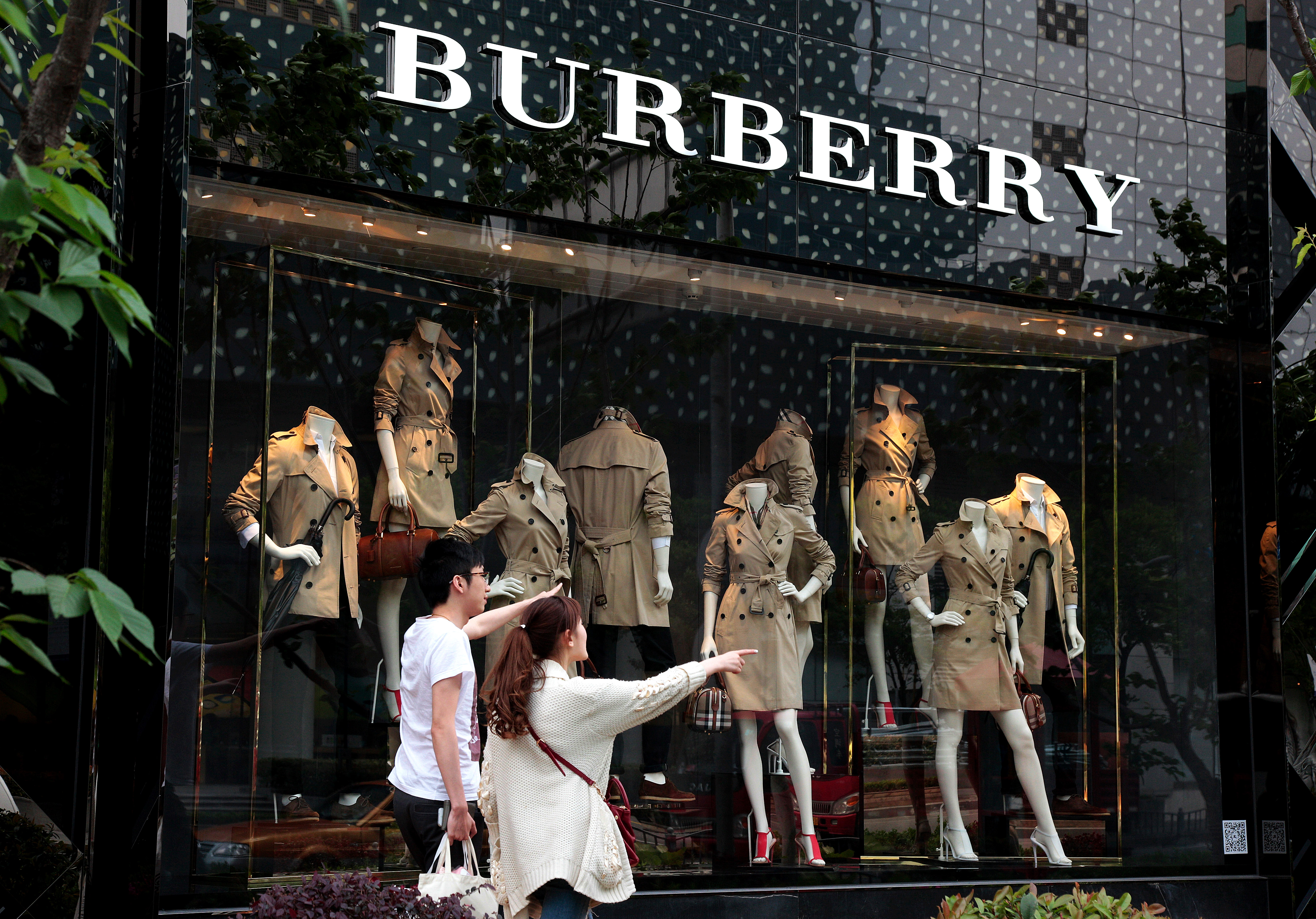 shop burberry