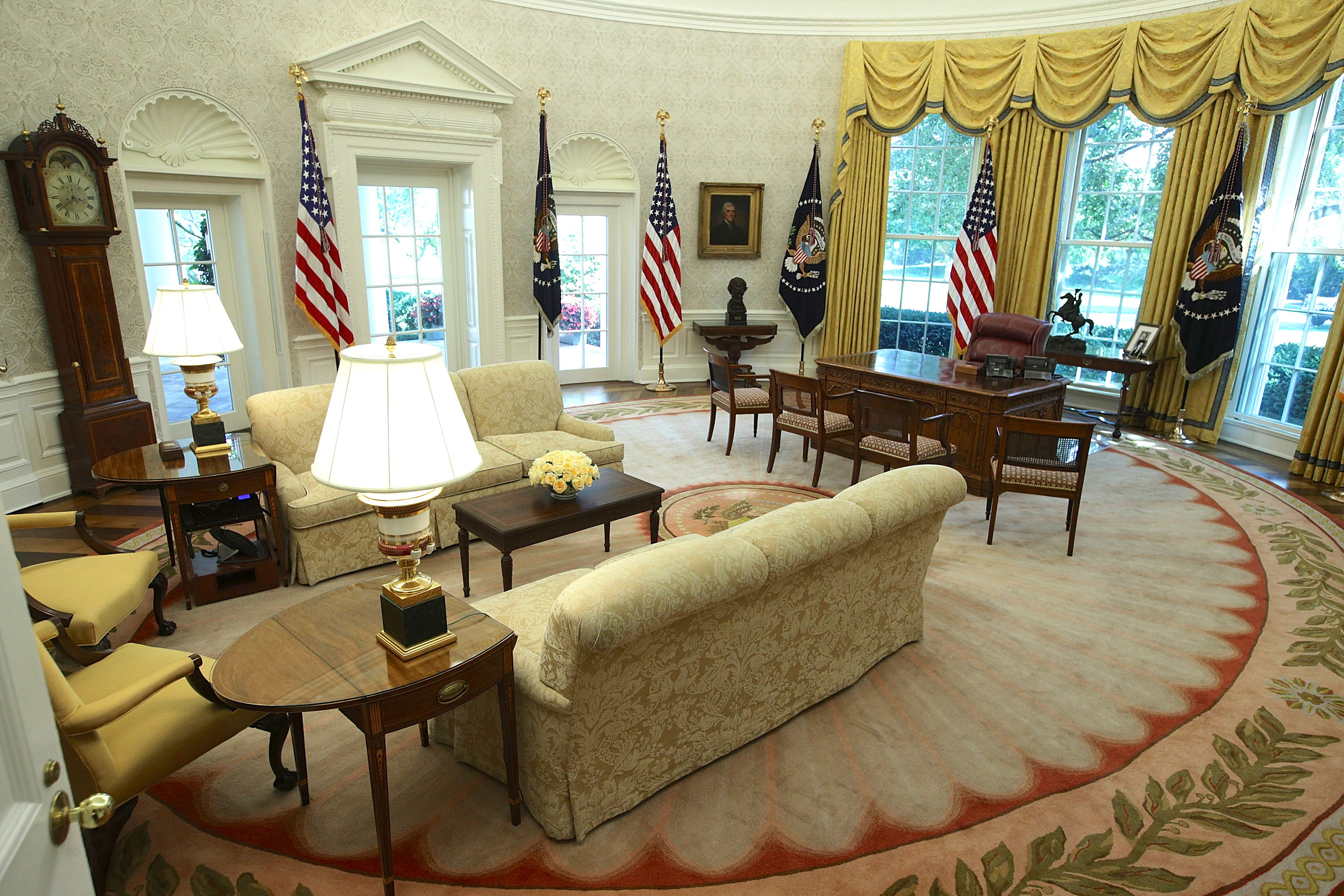 In Pictures: The Oval Office and West Wing After Renovations at the ...