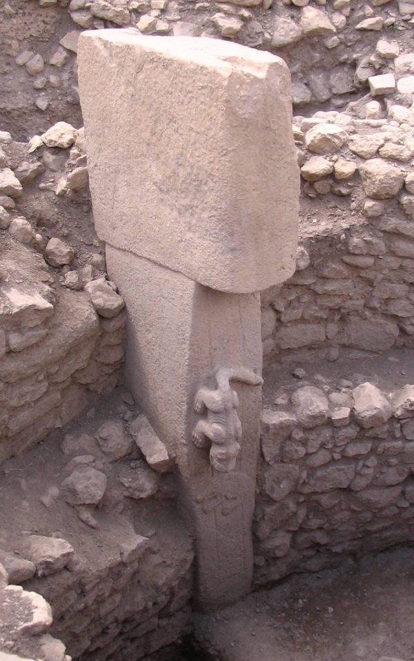 A pillar at Göbekli Tepe. (Public domain)