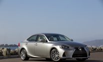 2018 Lexus IS 300 4-Door Sedan