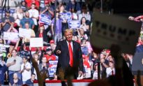 Trump Supports Kavanaugh at West Virginia Rally, Urges Supporters to Vote