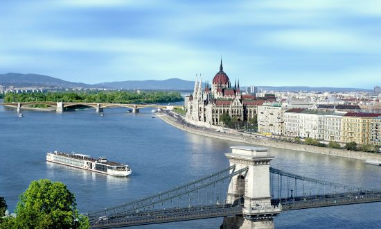 Riverboat Cruise to Beautiful Budapest