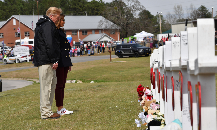 trump-melania-alabama-tornado-700x420.jpg