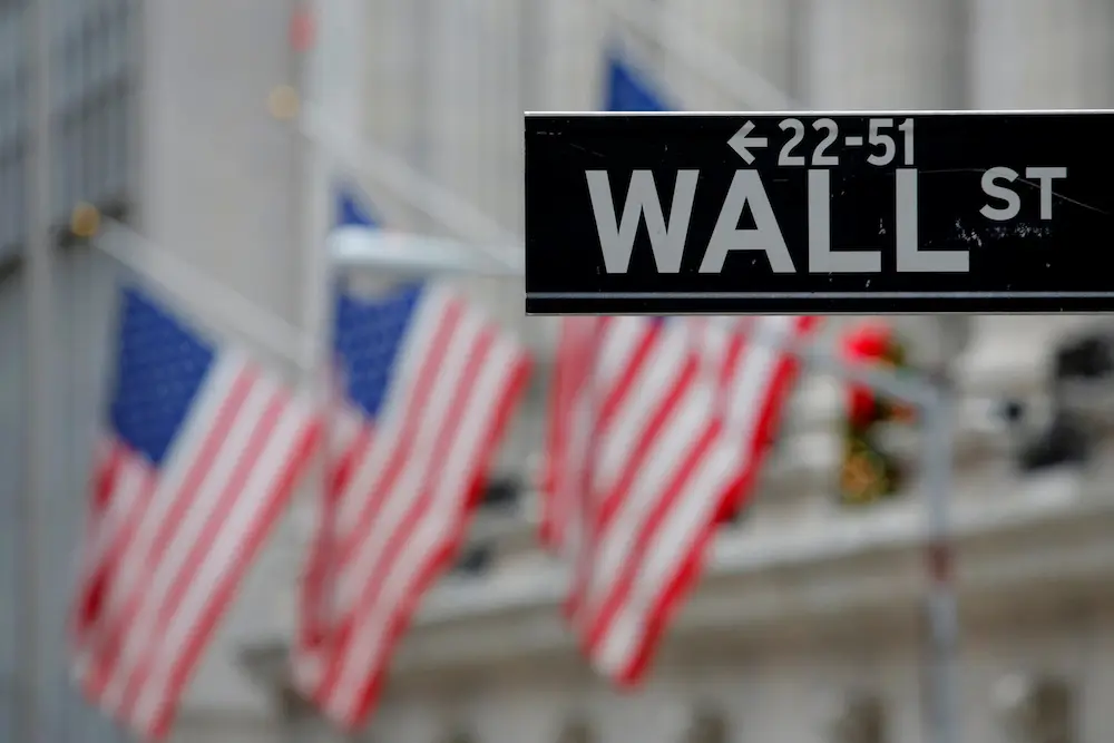 Wall Street Slips as Middle East Inflation Fears Hit AI Stock Rally