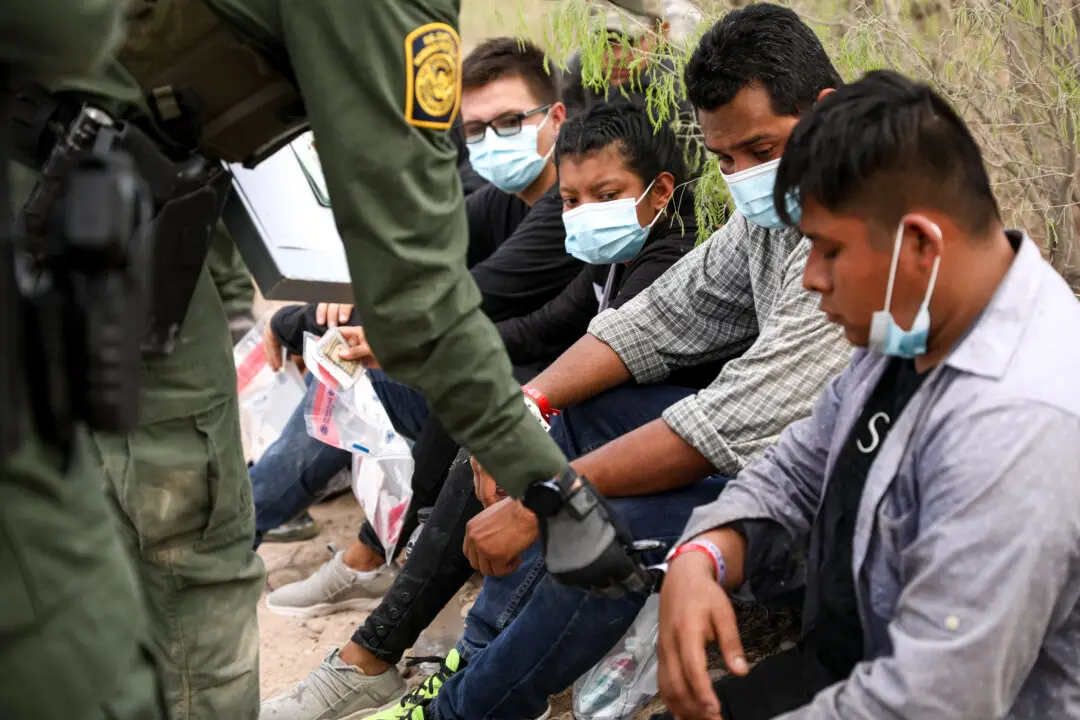 5 Illegal Immigrants Arrested in Phoenix Alien Smuggling Ring Bust: DOJ