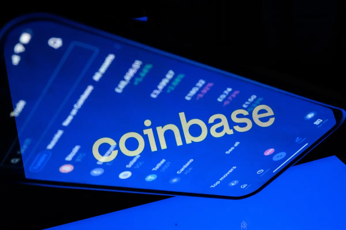 Coinbase Posts $666.7 Billion Loss in Q4 2025