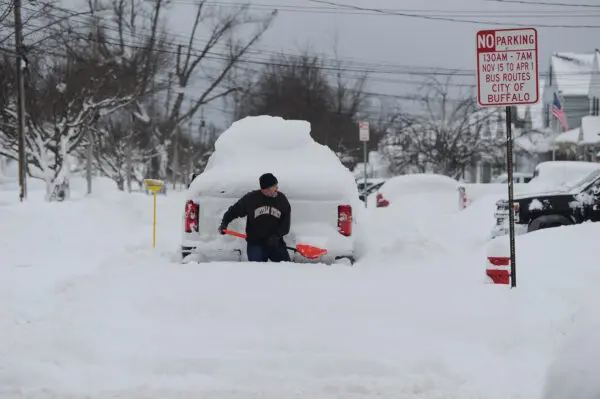 New York Governor Provides a Weather Briefing