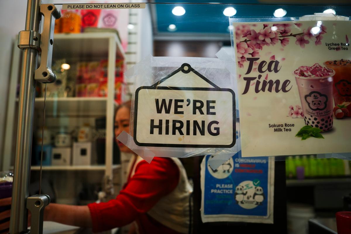 US Economy Adds 115,000 Jobs in April, Beating Market Estimates