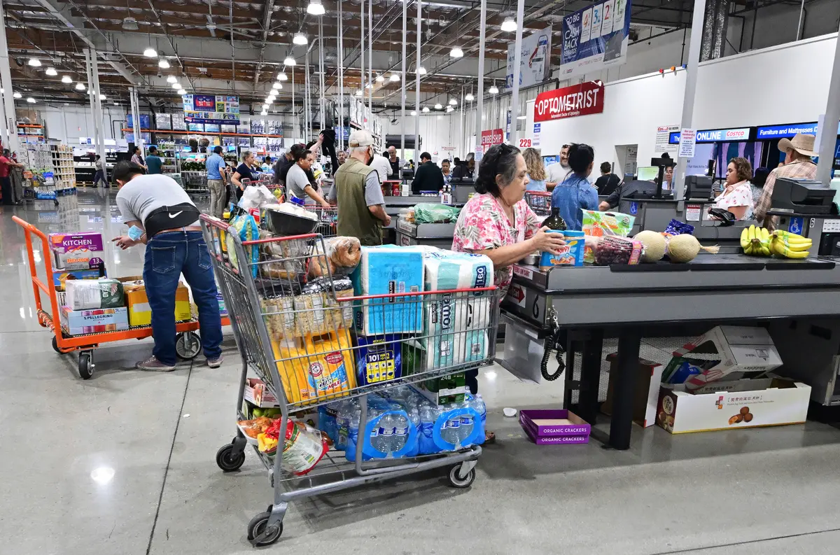 Increasing Number of US Families Took on Debt, Tapped Savings to Meet Food Needs: Report