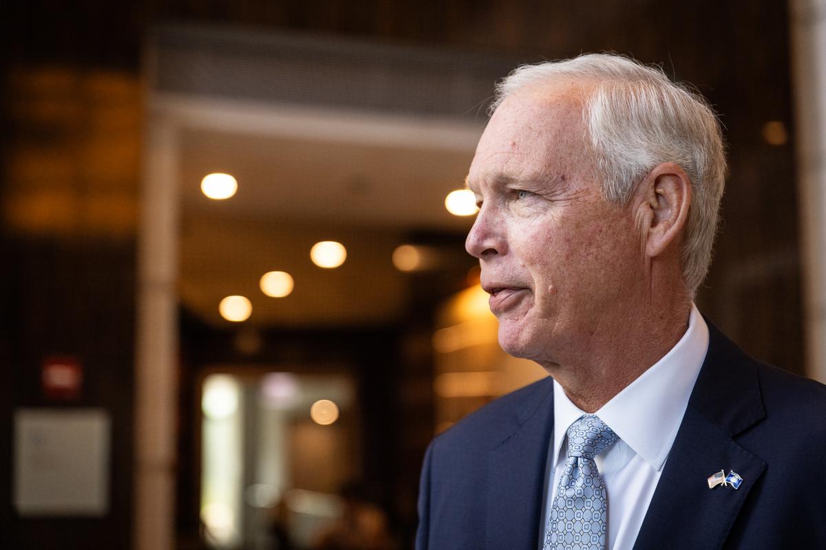 Republican Senator Starts Investigation Into FDA Drug Rejections