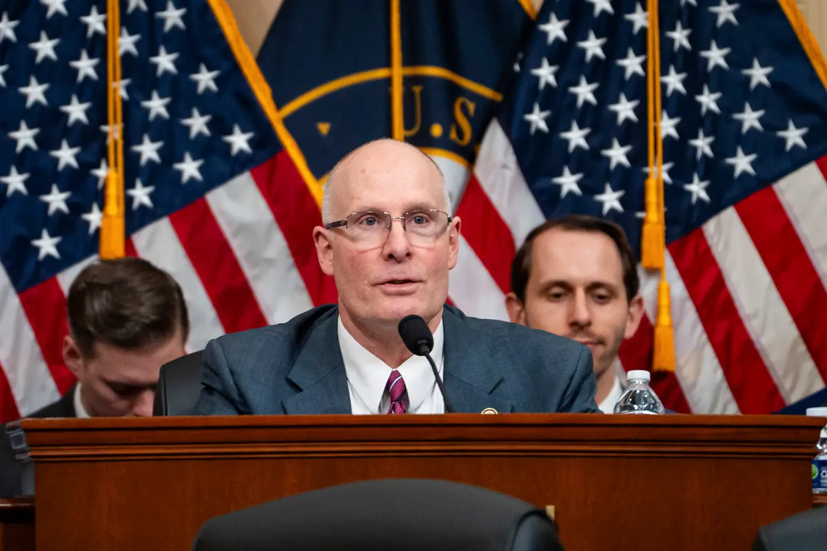 Moolenaar Urges Commerce to Clarify Chip Rule Meant to Stop Huawei Diversion
