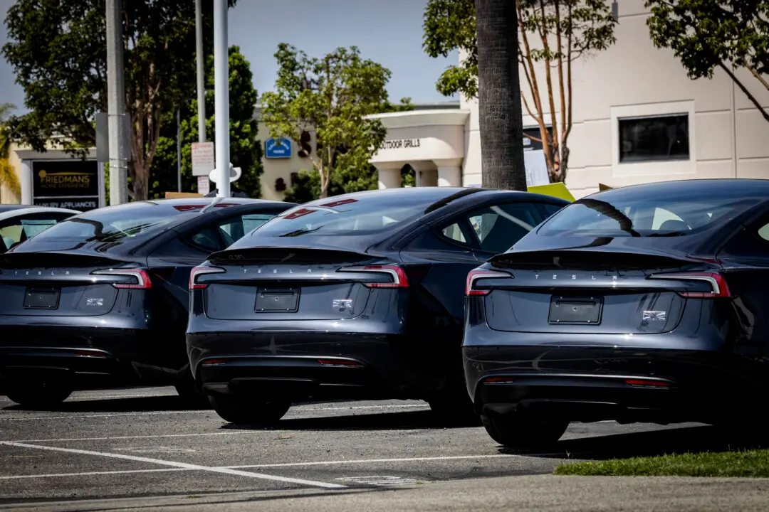US Closes 2022 Tesla Probe Into Unexpected Braking
