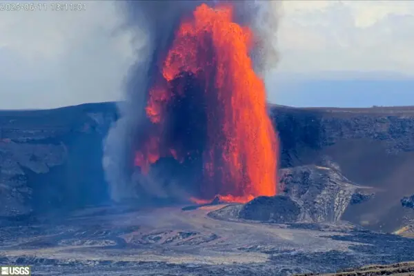 LIVE NOW: Kīlauea Volcano in Hawaii Erupts (March 10)