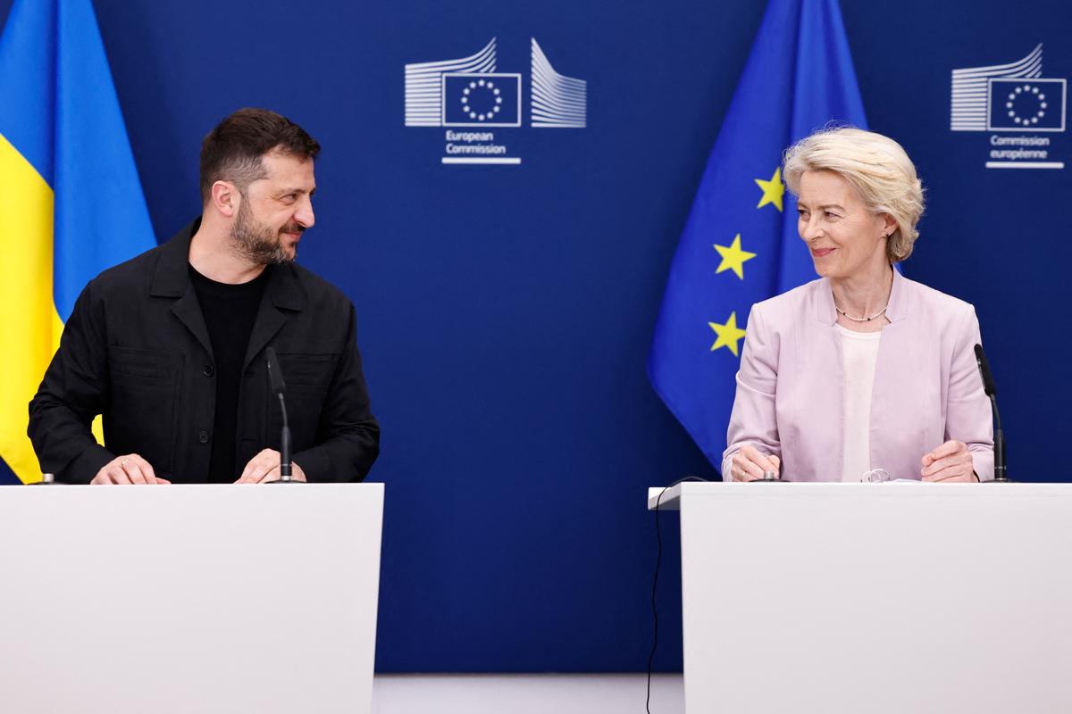 EU Agrees to Formally Open Accession Talks With Moldova and Ukraine