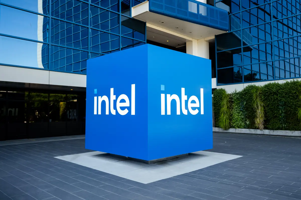 Apple to Partner With Intel on US Chip Manufacturing: Trump