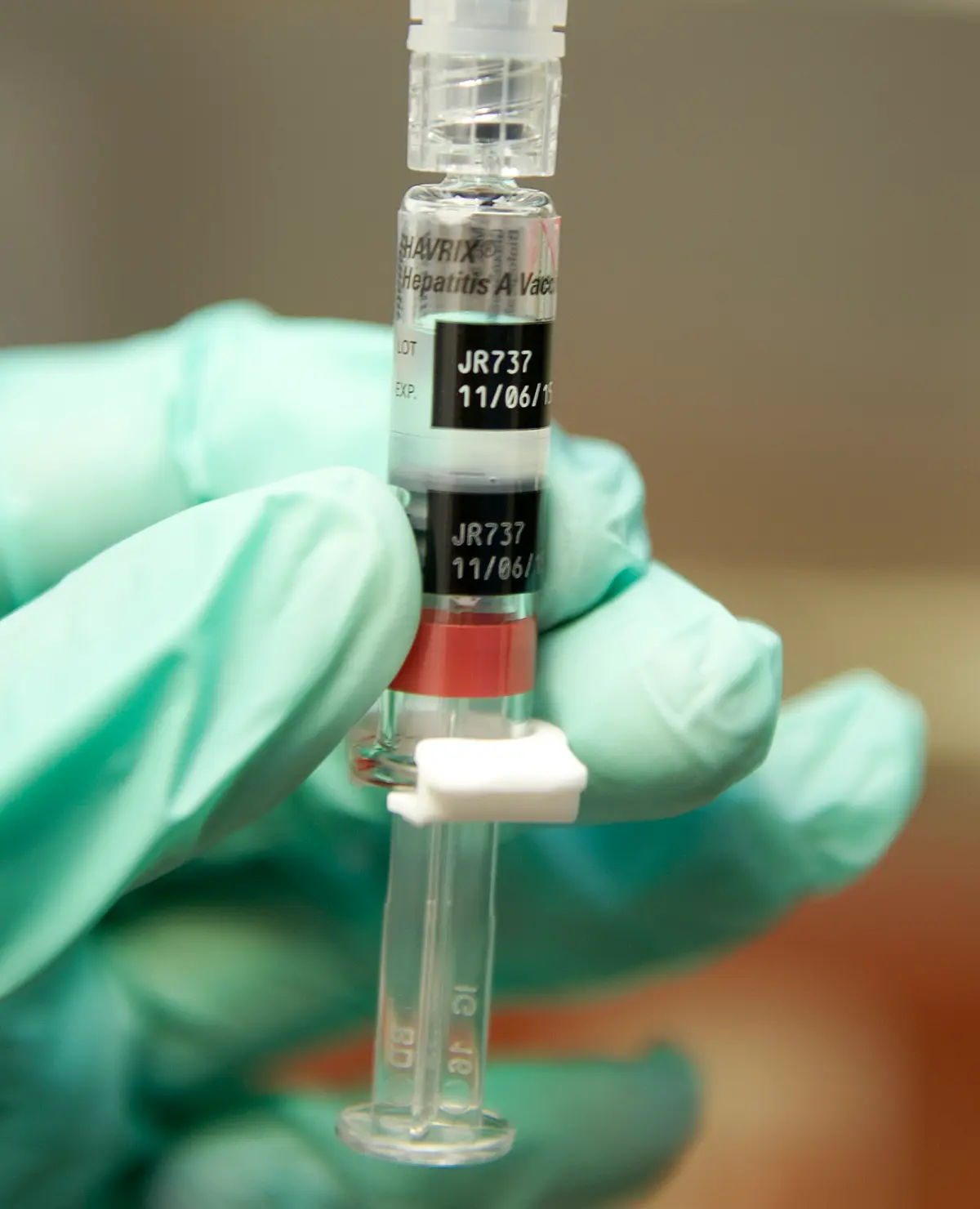 RFK Jr.’s Panel Recommends Delaying First Vaccine Given to Many Children thumbnail