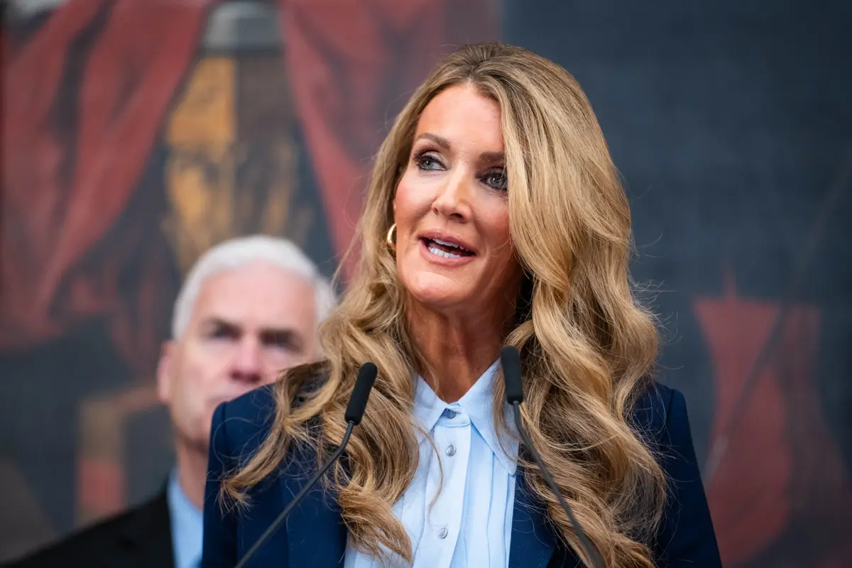 Loeffler Says Small Business Administration to Relocate Minneapolis Office Amid Anti-ICE Hostility thumbnail