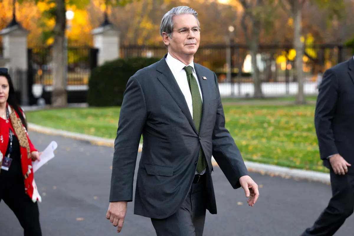 Treasury Secretary Optimistic After Supreme Court’s Tariffs Hearing thumbnail