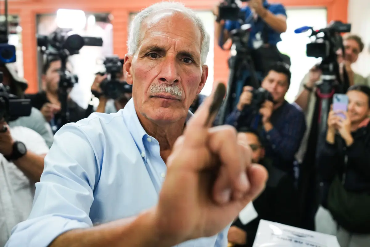 Conservative Backed by Trump Narrowly Leads Honduras Election thumbnail