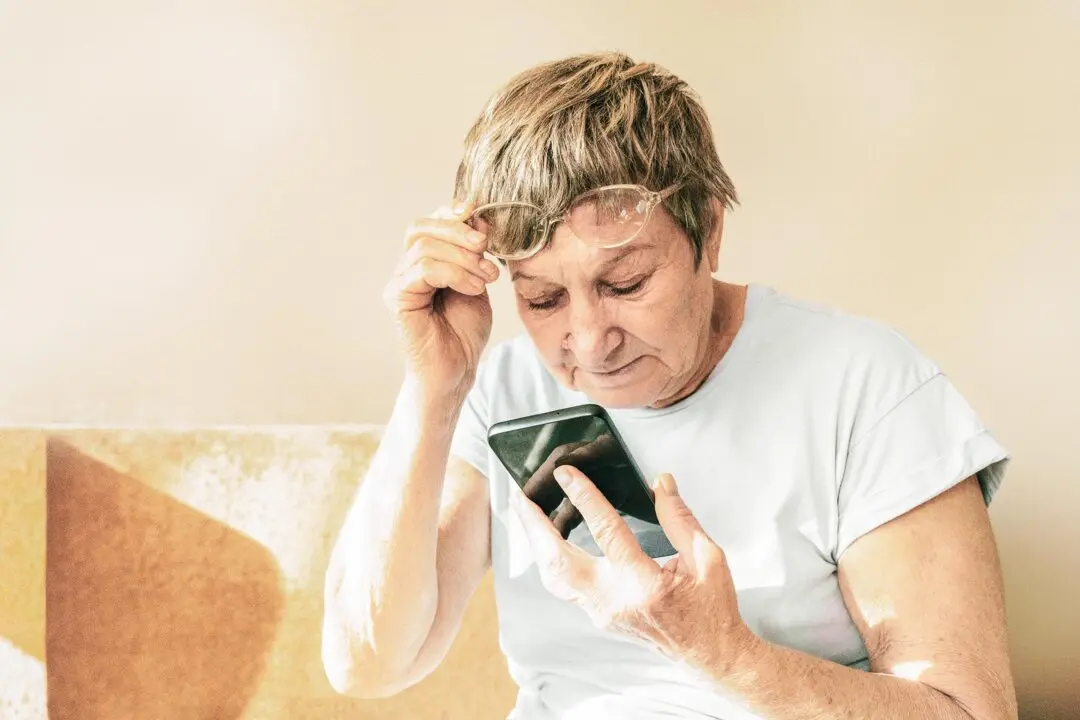 Presbyopia: What Raises Your Risk–7 Natural Remedies That May Help