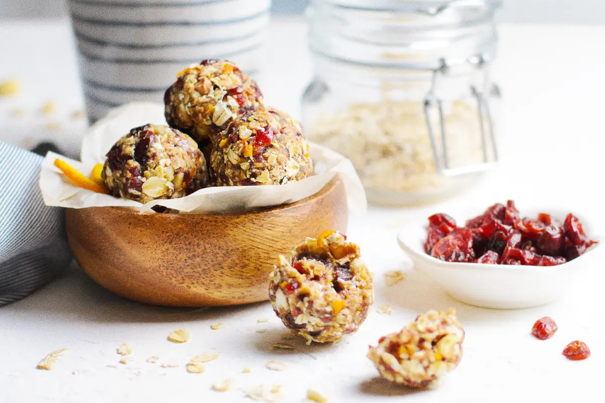 How to Make No-Bake Energy Bites for Busy, Healthier Days thumbnail