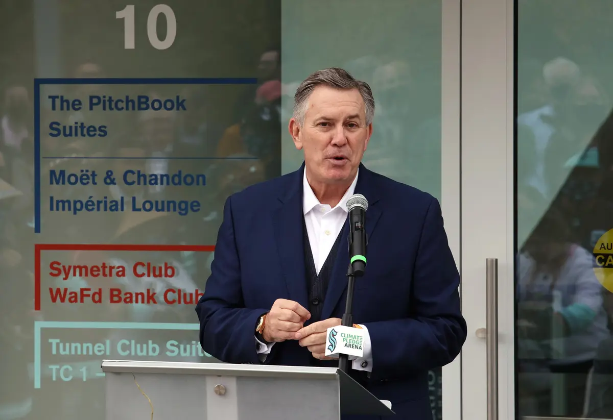 Trump Pardons Oak View Group Cofounder in Texas Arena Bid-Rigging Case thumbnail