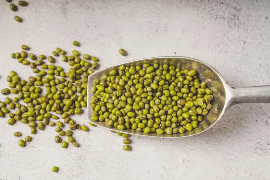 Mung Beans: Tiny Legumes That Soothe Inflammation and Support Detoxification