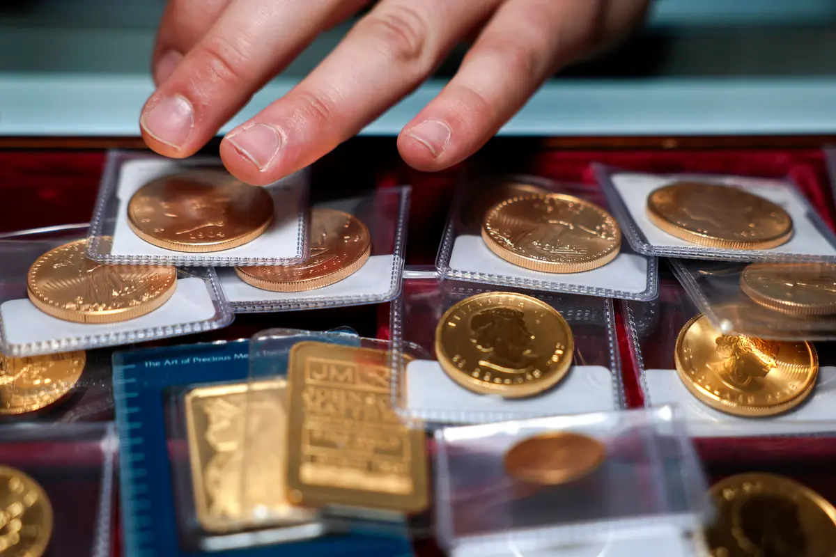 Gold Poised for Largest Annual Increase Since 1979 as Prices Top $4,400 thumbnail