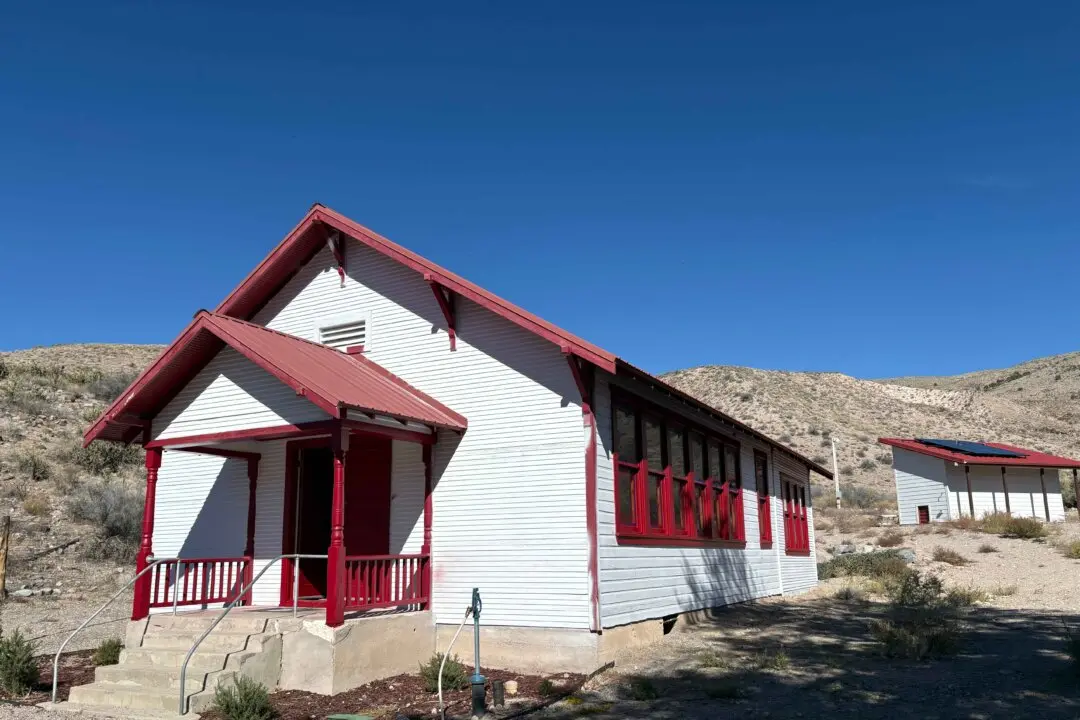 Elgin Schoolhouse: A Bonus at the End of the Rainbow