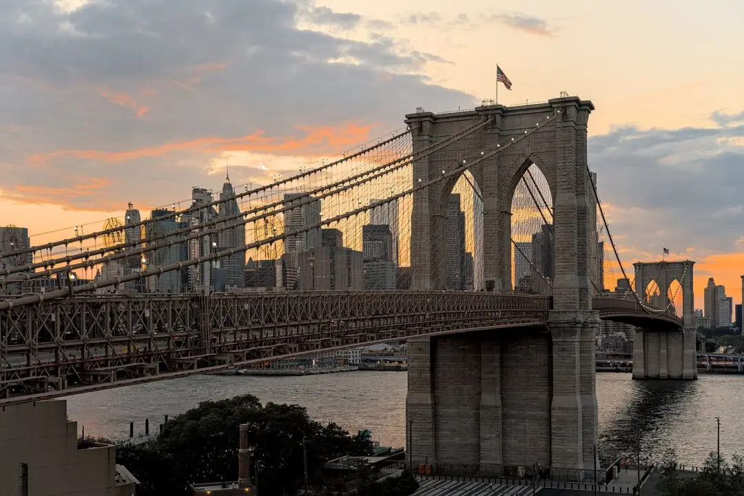 Brooklyn Bridge: A Pause at the Top