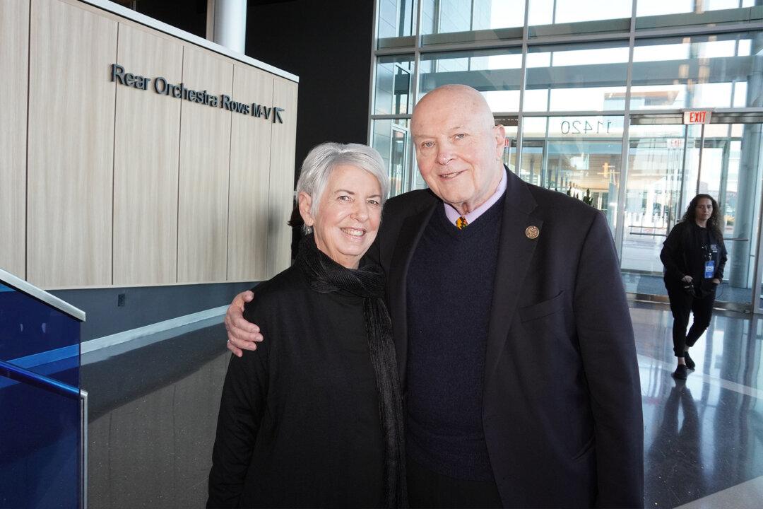 Shen Yun Performing Arts Is ‘Very Refreshing to Watch,’ Says Theatergoer in Houston